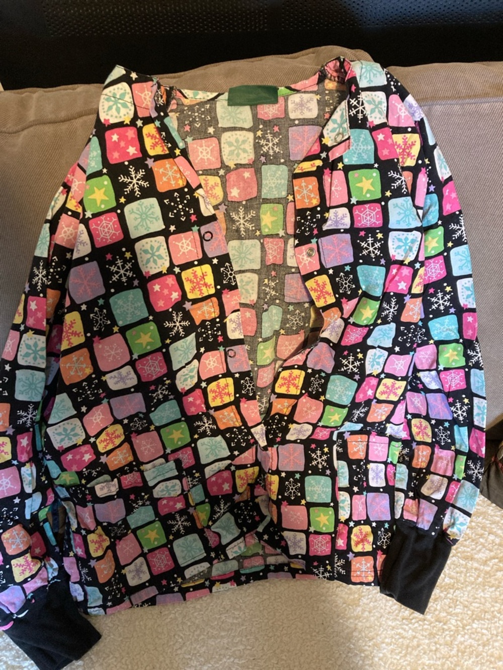 Uniform Advantage Black Multicolor Holiday Print Scrub Jacket
